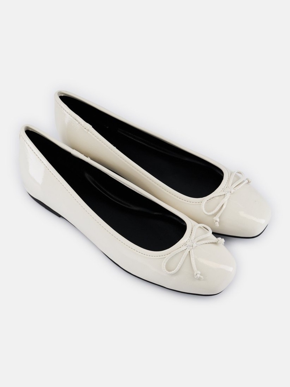 Calvin Klein Women Slip On Flats, White Size 10M